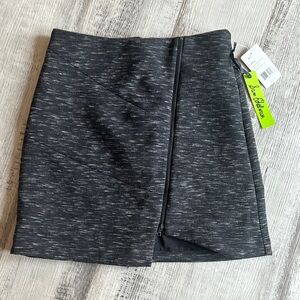 Sam Edelman NWT Space Dye Charcoal Gray Zipper Front Skirt women’s size 2